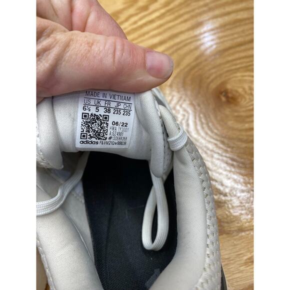 Adidas Cloudfoam Sneaker Women's 6.5 White Lace Up Running Shoes HWA 1Y3001 S25 - Picture 6 of 8